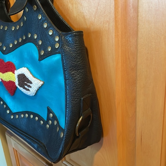 Winged Heart Mae and J Over the Shoulder Handbag - Picture 9 of 12